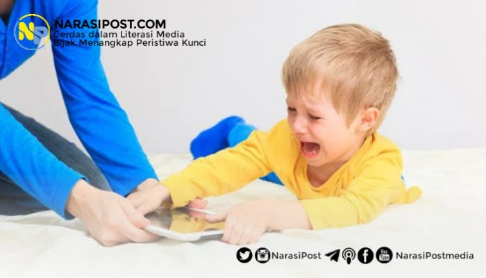 Penggunaan Gadget Dan Peran Besar Orang Tua. - NarasiPost.Com