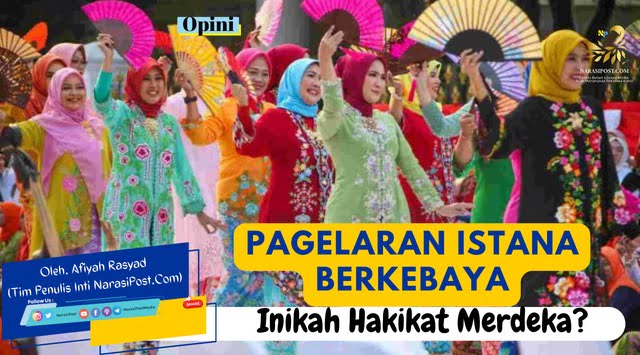 Pagelaran Istana berkebaya